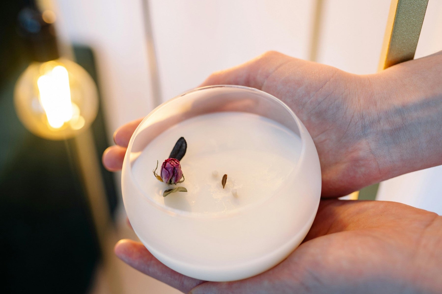 Clean Living, Clean Ingredients: Why Natural Matters In Home Fragrance