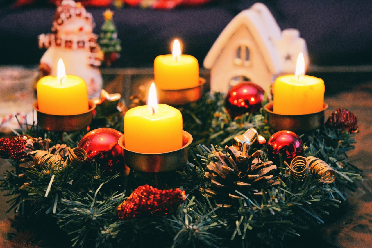 Top 10 Christmas Candles That Will Make Your Home Cozy