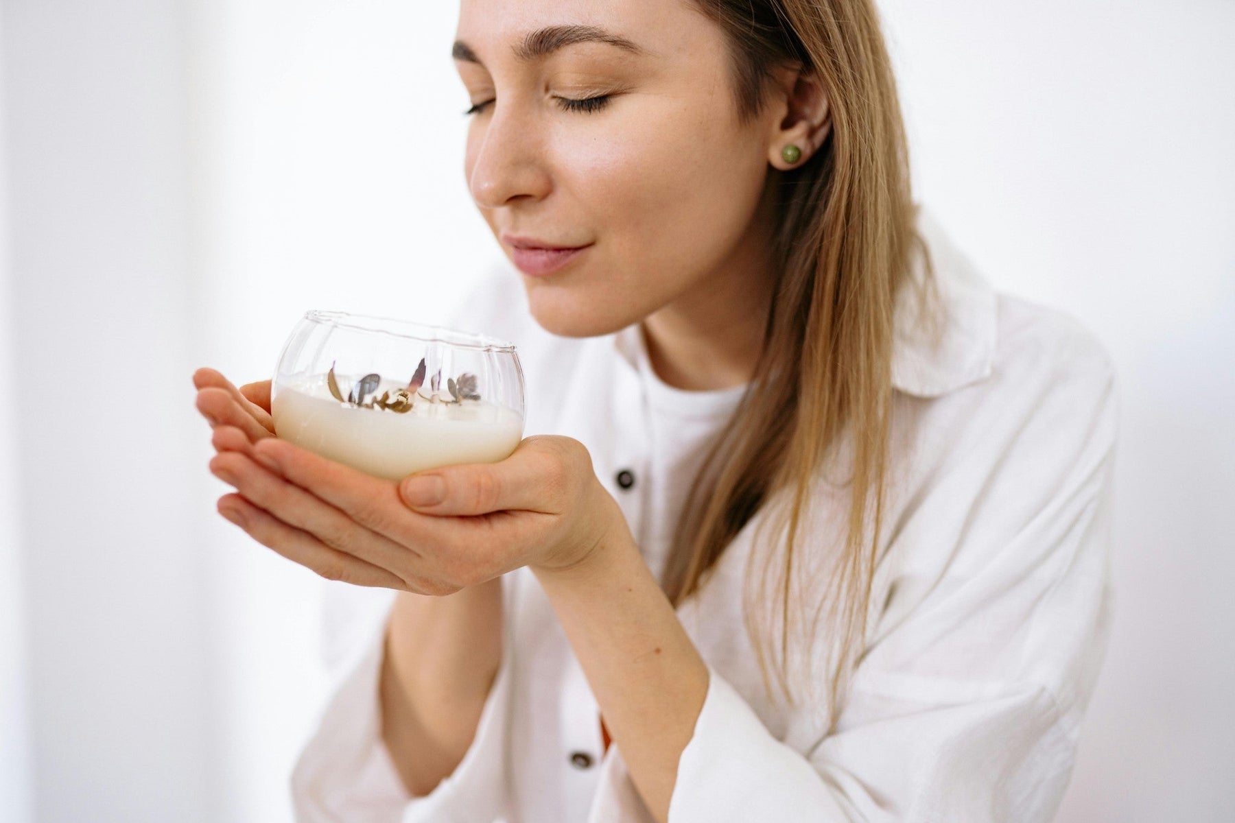 From Holiday Chaos to Calm: Using Scent to Start the Year Mindfully