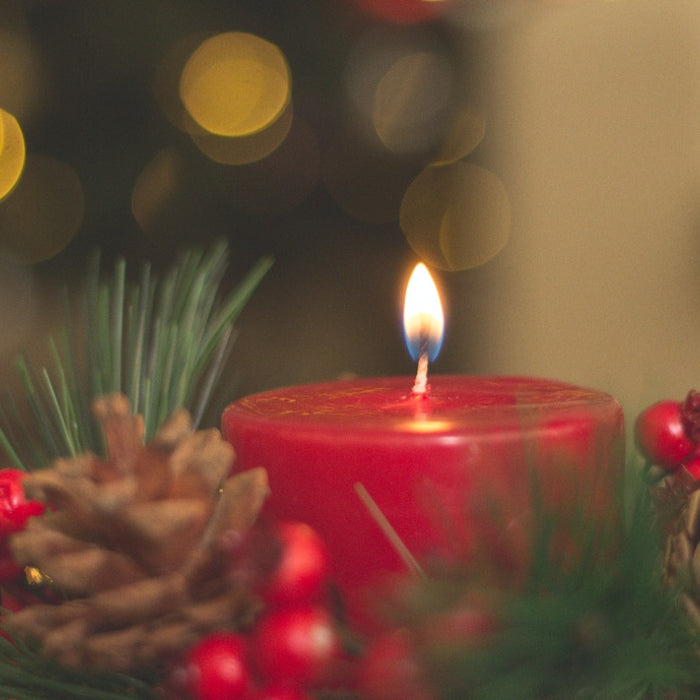 15 Amazing Candles That Smell Just Like the Holidays