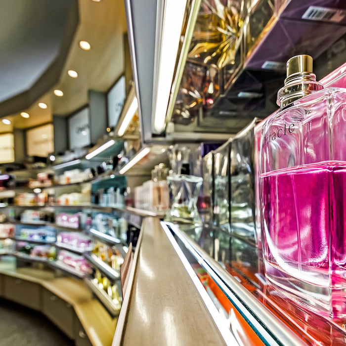 How to Shop for Perfume, According to Fragrance Experts