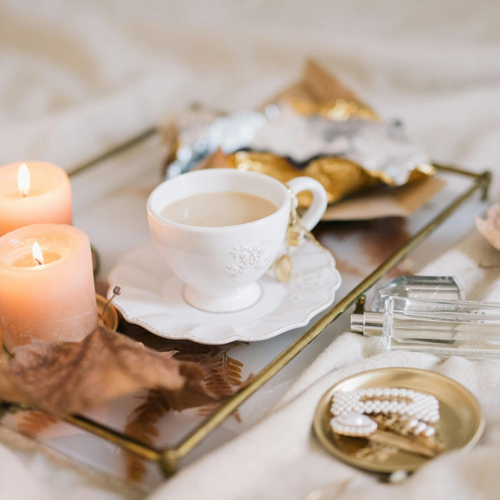 Sustainable Autumn Décor: How Reclaimed Bottles & Natural Wax Bring Fall Vibes Home