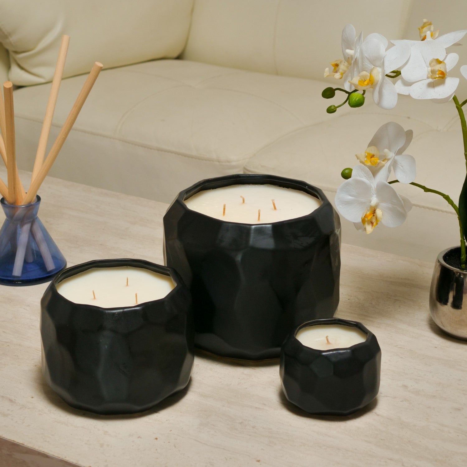 Black Discover Pot Ceramic Candle